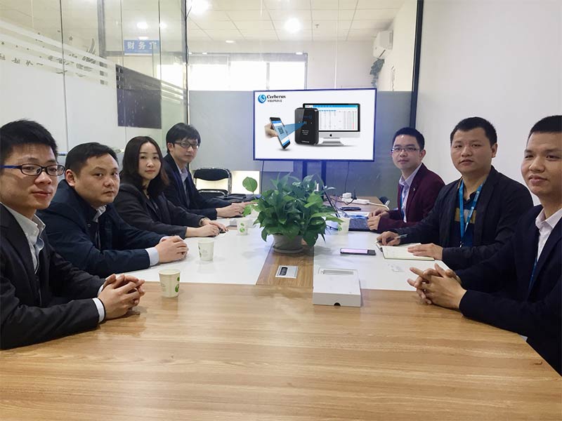 樂(lè)成置業(yè)與塞伯羅斯會(huì)面交談 樂(lè)成置業(yè)與塞伯羅斯會(huì)面交談