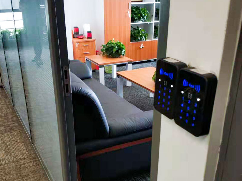 二維碼門禁產(chǎn)品案例圖一 二維碼門禁產(chǎn)品案例圖一