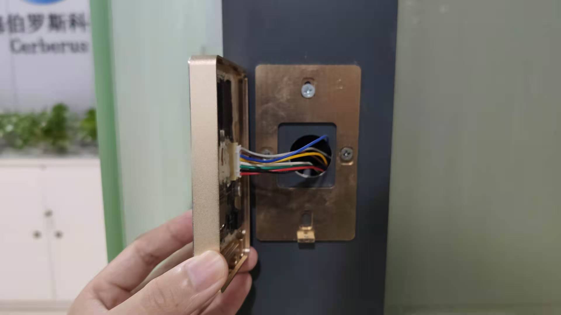 二維碼門禁設(shè)備安裝 二維碼門禁設(shè)備安裝