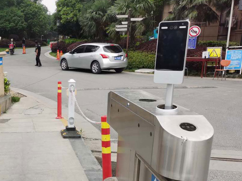 1634008431360843.jpg 人臉接動態二維碼讀頭800P.jpg